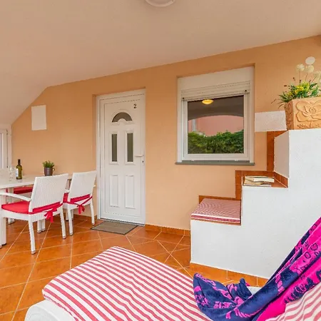 Apartament Luka Vir