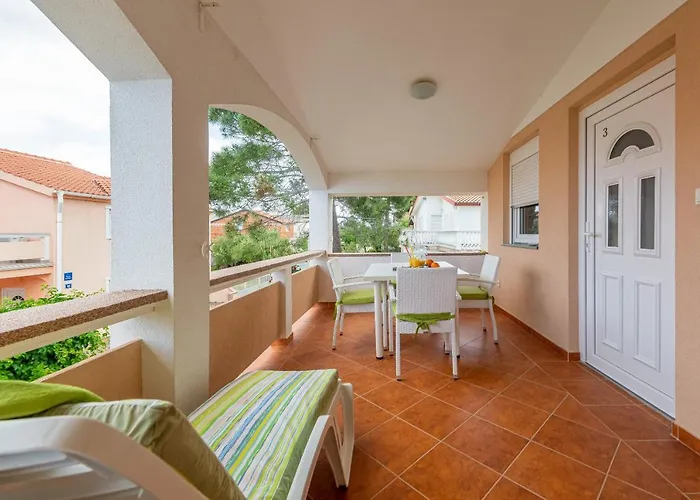 Apartamento Luka Vir