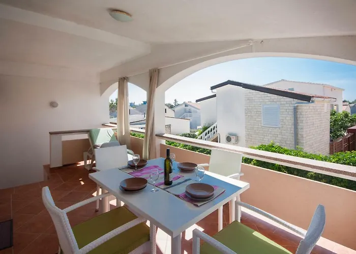 Apartamento Luka Vir