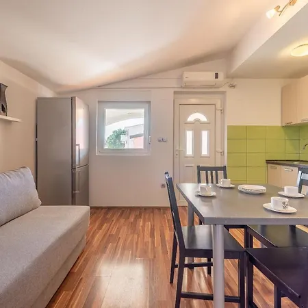 Lägenhet Luka *