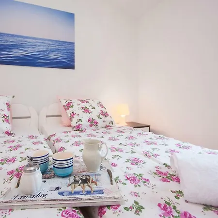 Luka Apartment
