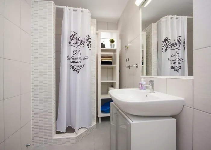 Apartamento Luka Vir