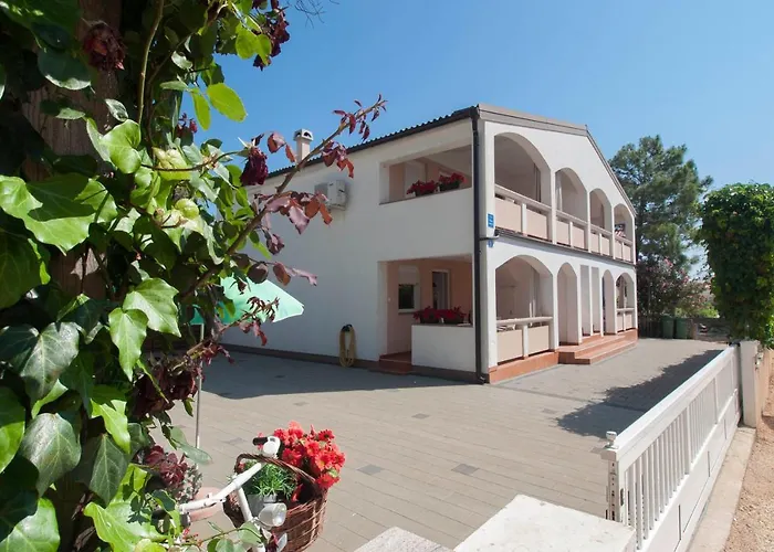 Luka Apartamento Vir